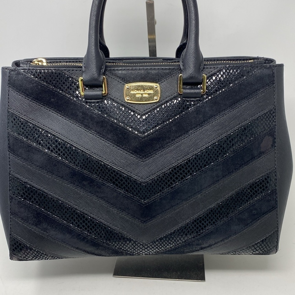 Michael Kors Black Crossbody Satchel - Picture 4 of 16